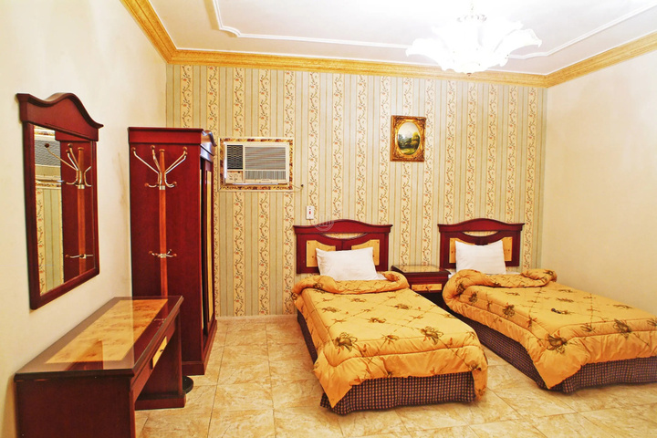 Room 3 of 13