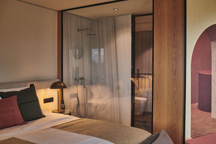 Room 35 of 159