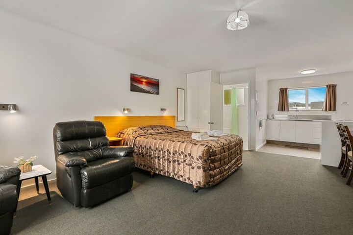 Room 7 of 38
