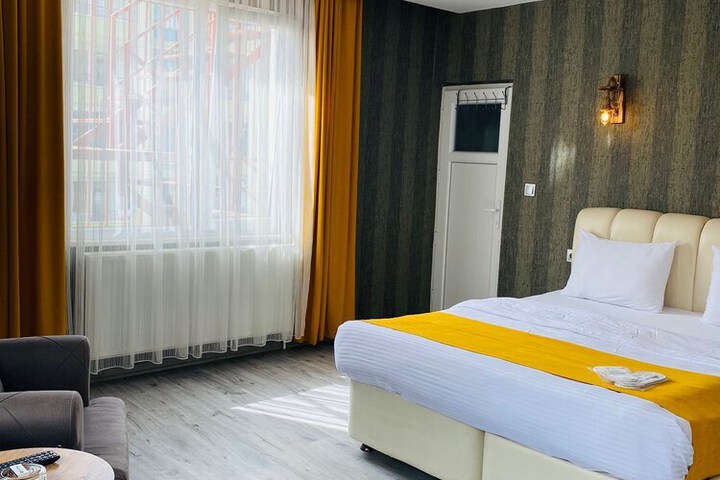 Room 8 of 39