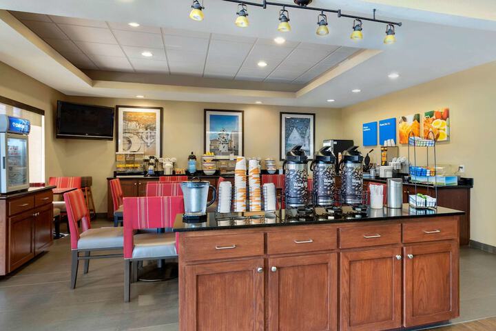Breakfast area