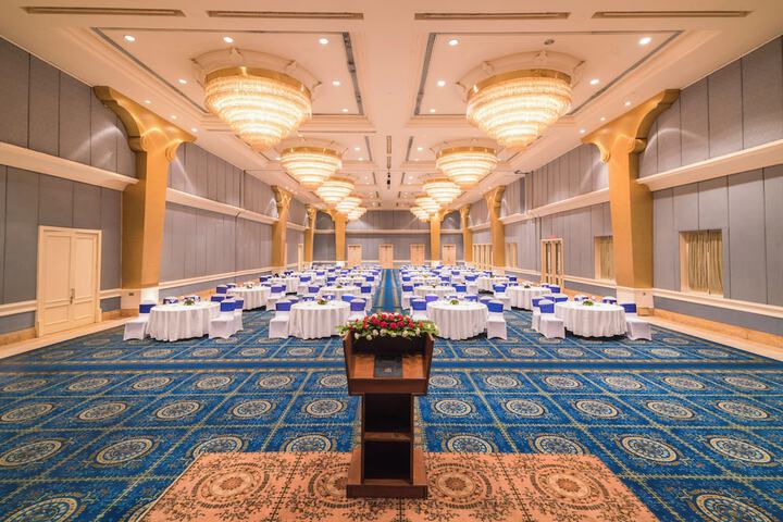 Ballroom/Hall 97 of 145