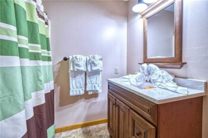 Room 6 of 31