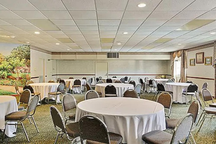 Banquet hall
