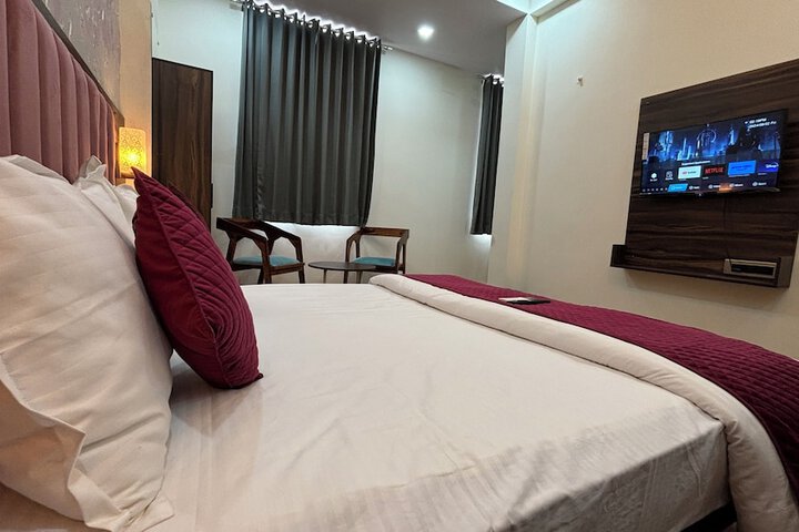 Room 11 of 21
