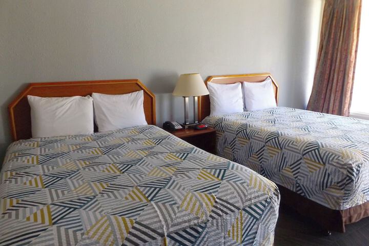 Room 4 of 39