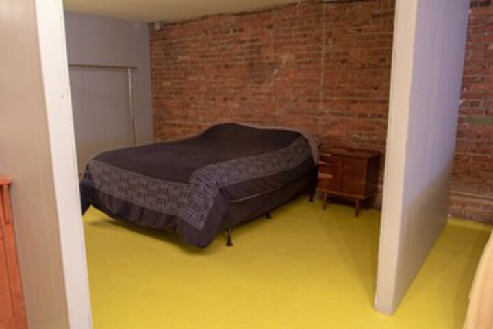 Room 48 of 60