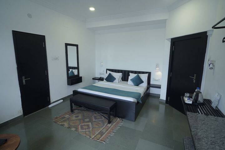 Room 26 of 65