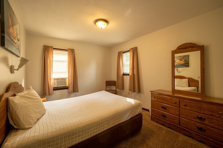 Room 25 of 83