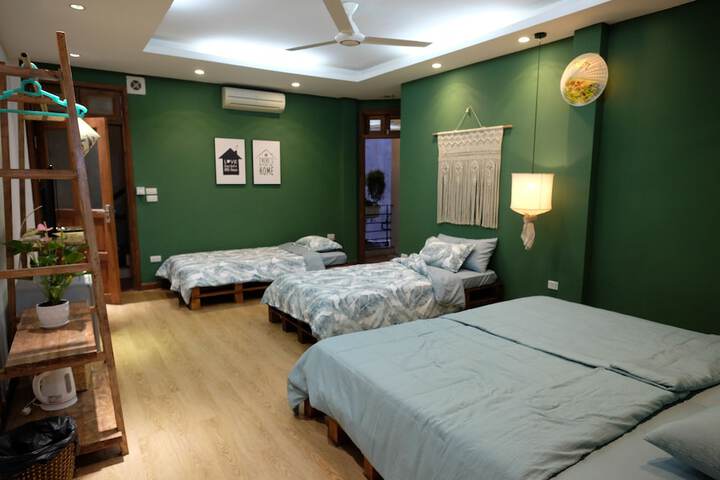 Room 27 of 49