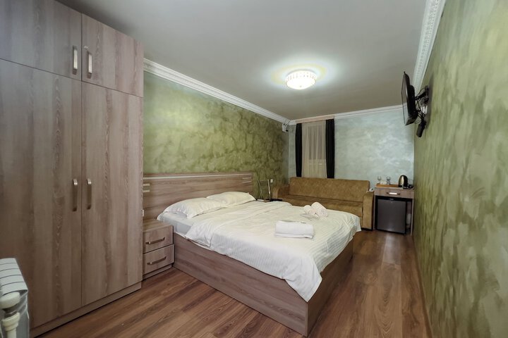 Room 20 of 77