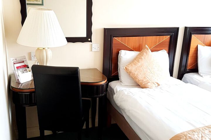 Room 8 of 23