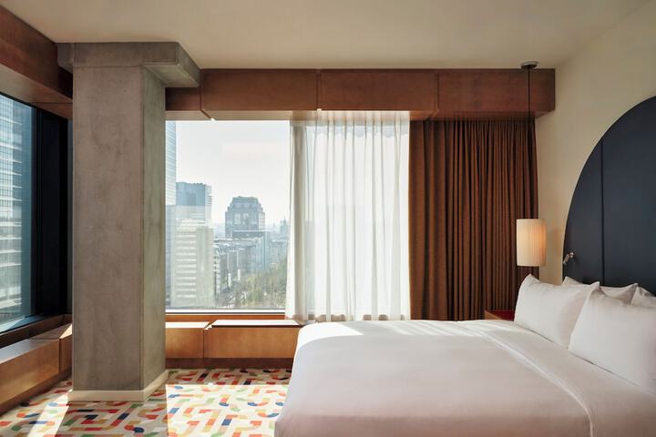 Room 21 of 75