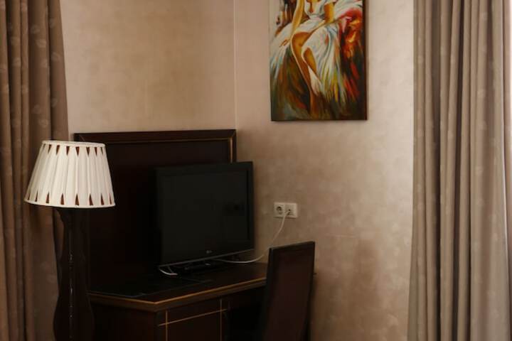Room 30 of 122