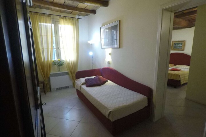 Room 10 of 47