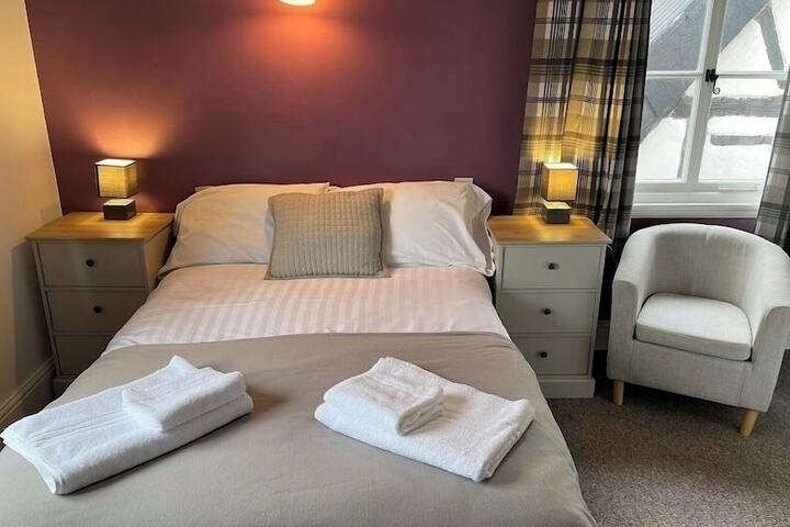 Room 2 of 23
