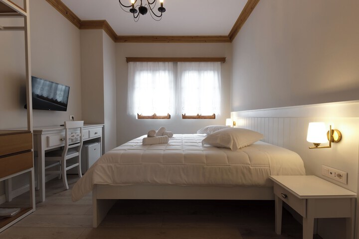 Room 3 of 58