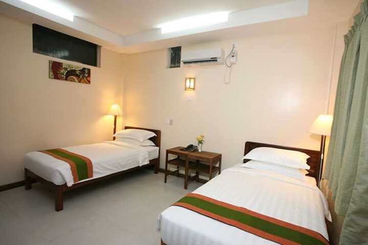 Room 7 of 24