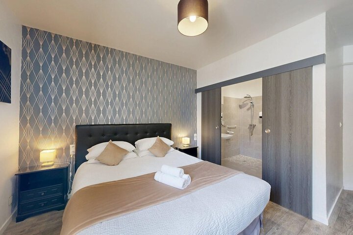Room 19 of 40
