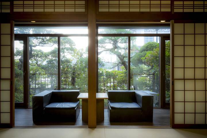 Room 16 of 74