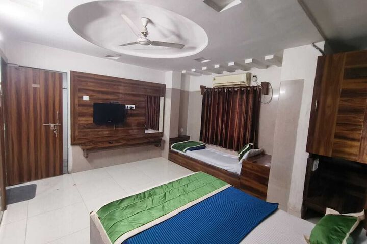 Room 14 of 17