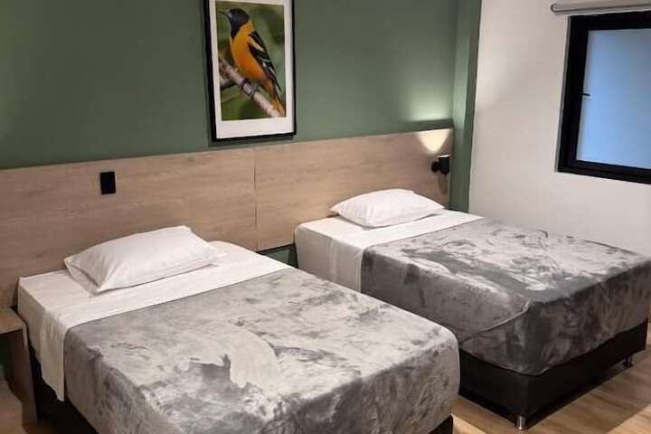 Room 3 of 38