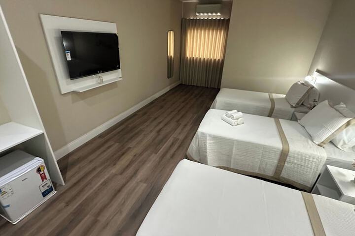 Room 4 of 22
