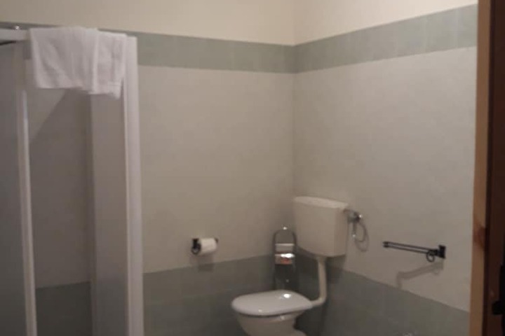 Room 30 of 42