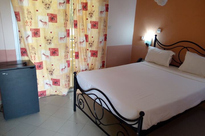 Room 10 of 49