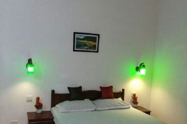 Room 7 of 20