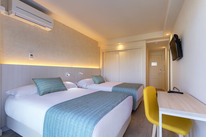 Room 15 of 87