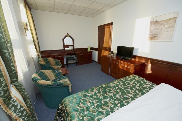 Room 12 of 86
