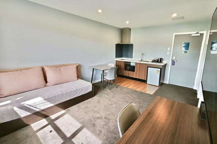 Room 16 of 31