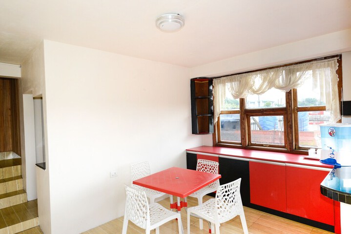 Room 20 of 33