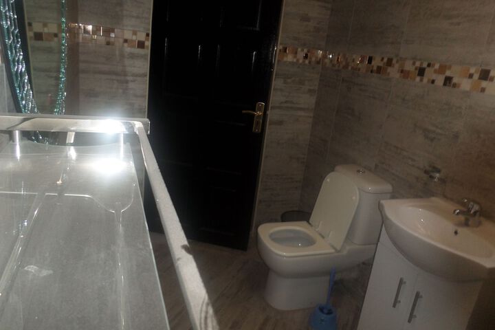Room 8 of 22