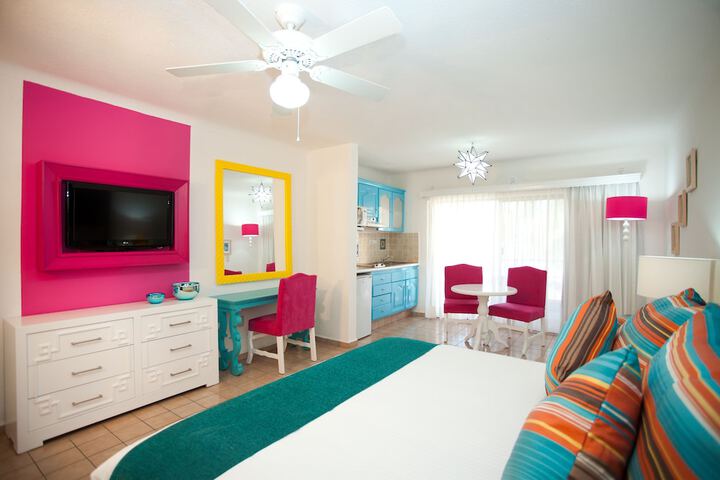 Room 8 of 82
