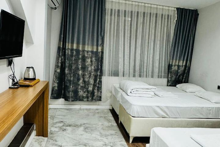 Room 30 of 40