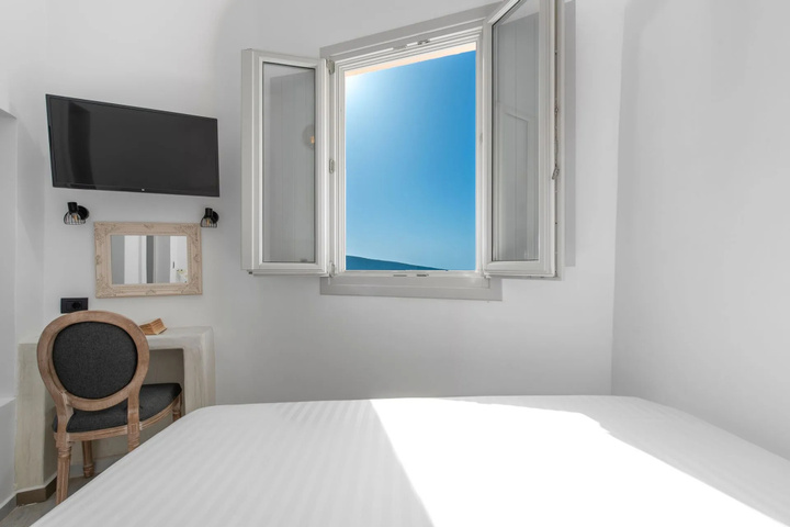 Room 4 of 17
