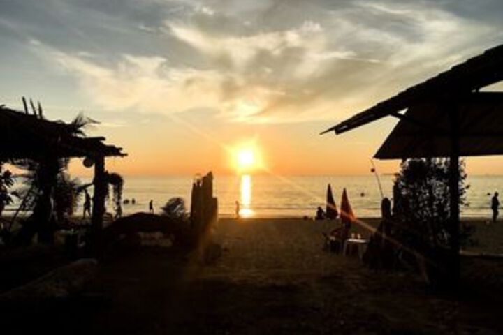 Beach 19 of 65