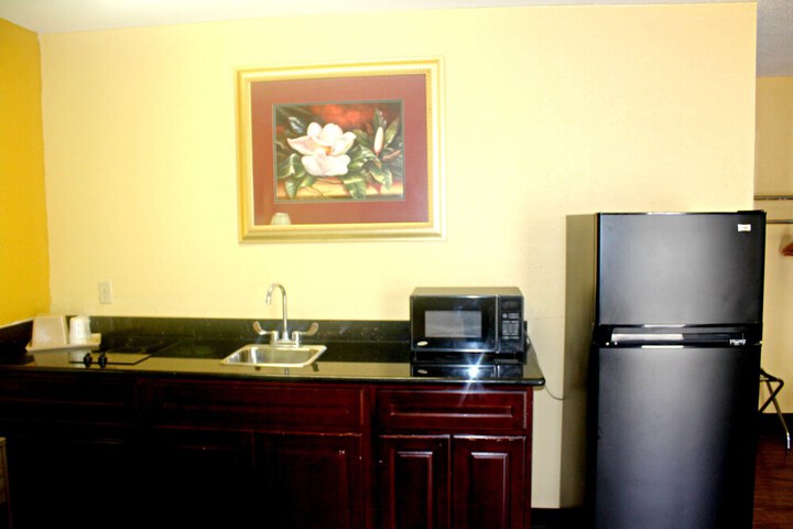 Room 6 of 42