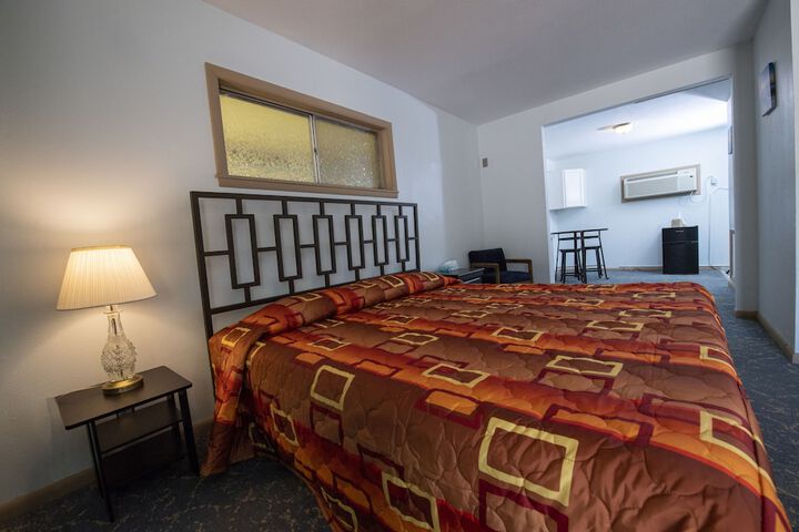Room 35 of 154