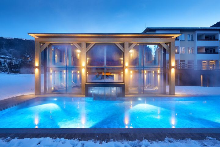 Pool 15 of 32