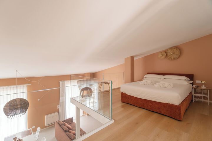 Room 30 of 182