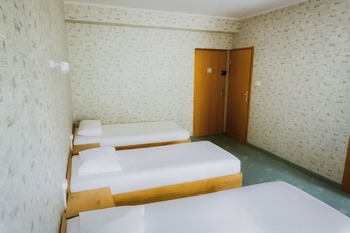 Room 34 of 81