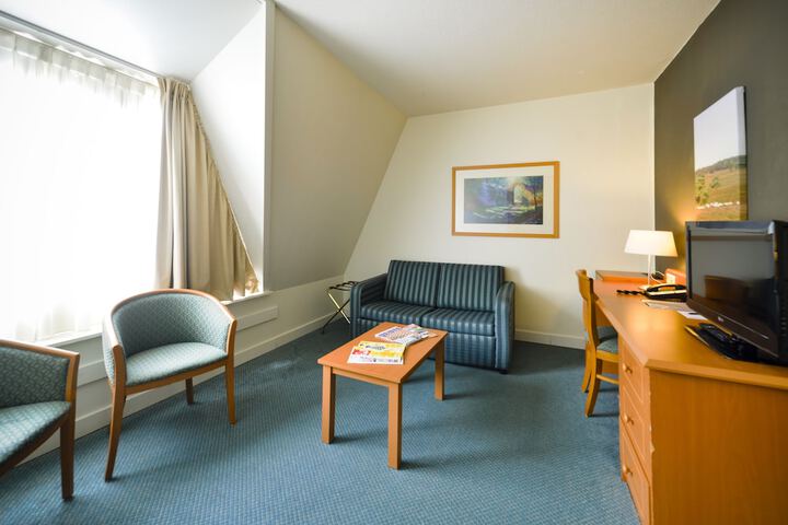 Room 10 of 41
