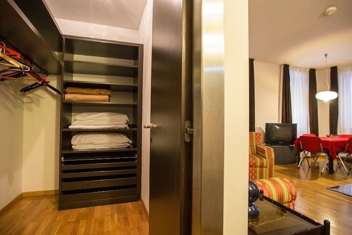 Room 34 of 44