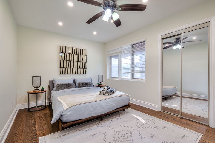 Room 296 of 315