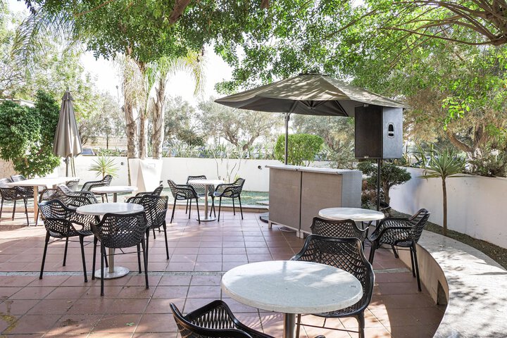 Terrace/Patio 10 of 33