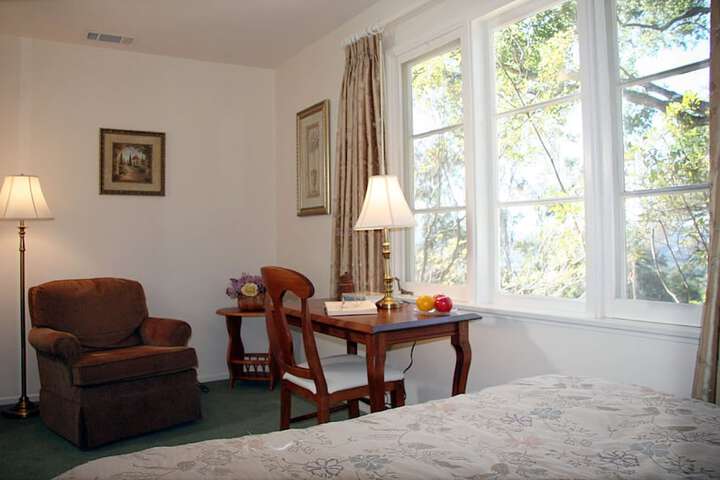 Room 33 of 81