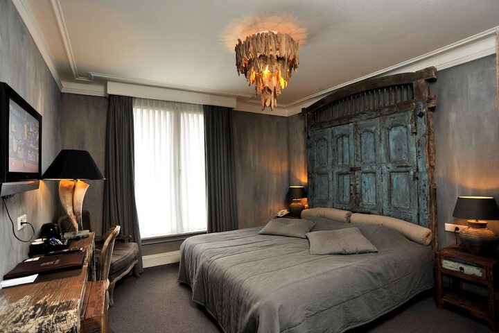 Room 32 of 106